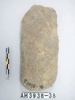 藏品(大長條形舌刃打製石斧)的圖片